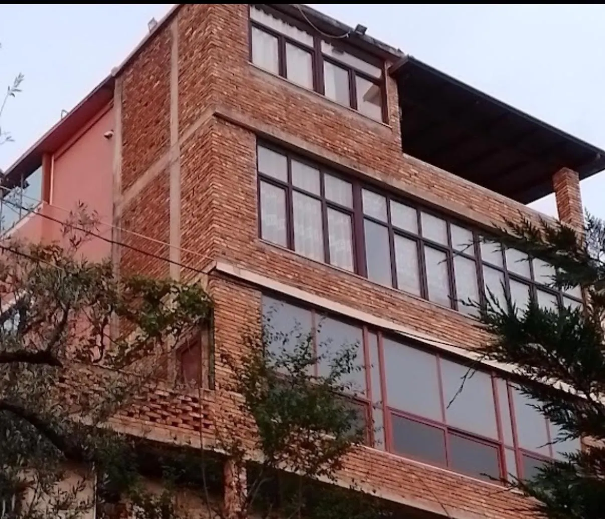 Vila Allushi D A Круя Апартаменты